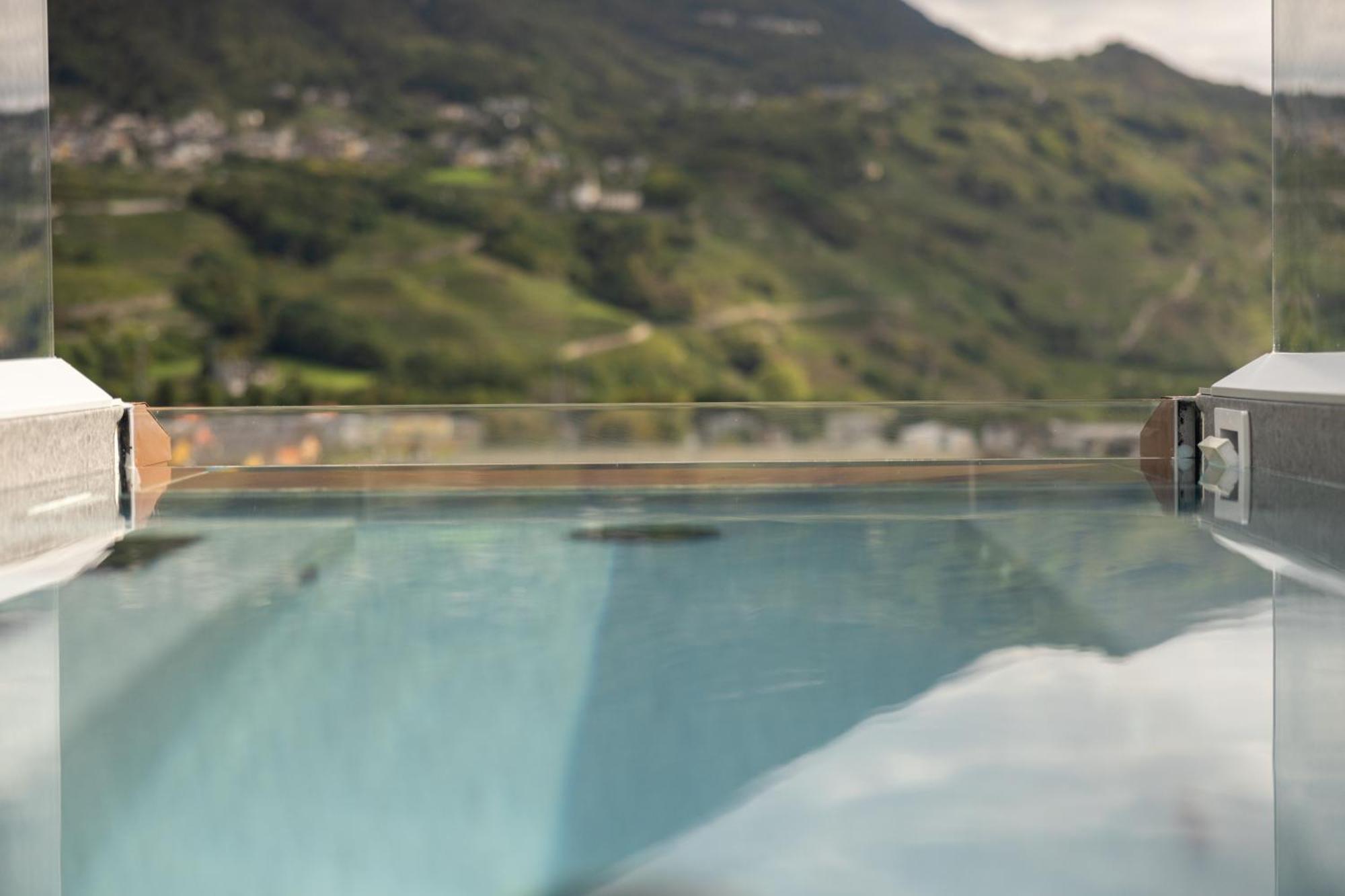 Wine Hotel San Carlo - Relais & Spa - Boutique Hotel Chiuro ภายนอก รูปภาพ