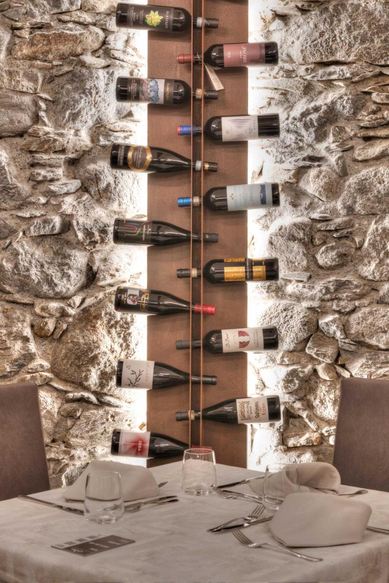 Wine Hotel San Carlo - Relais & Spa - Boutique Hotel Chiuro ภายนอก รูปภาพ