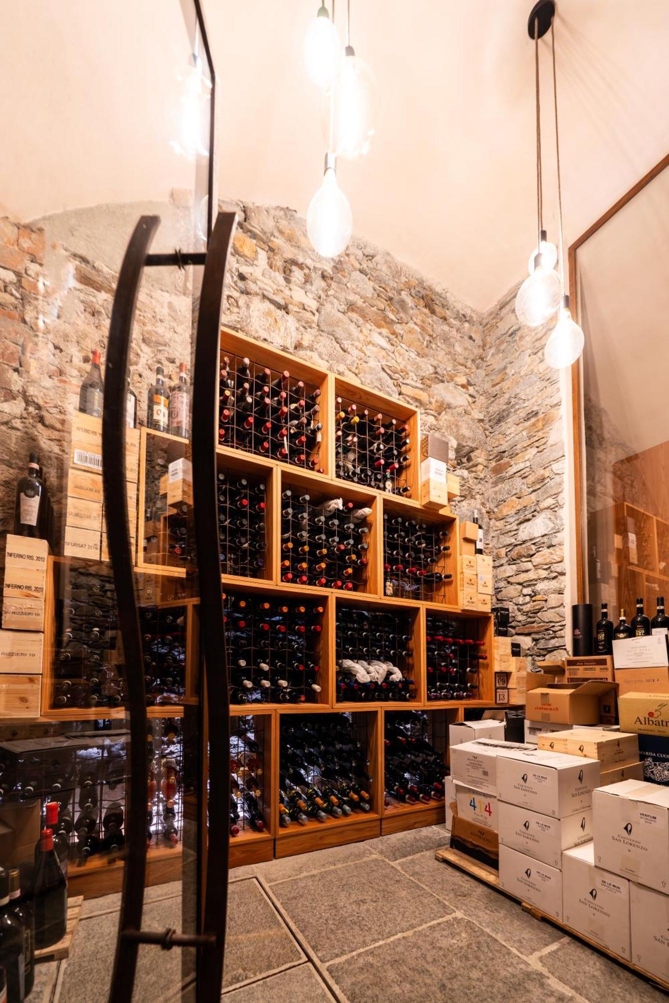 Wine Hotel San Carlo - Relais & Spa - Boutique Hotel Chiuro ภายนอก รูปภาพ